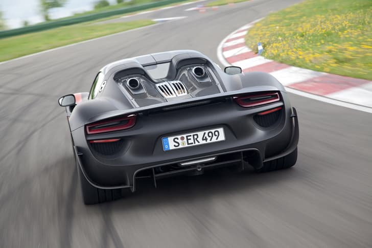Porsche 918 Spyder photo gallery